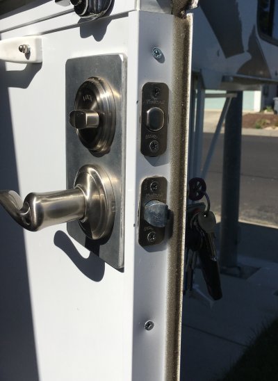 Door lock1.JPG